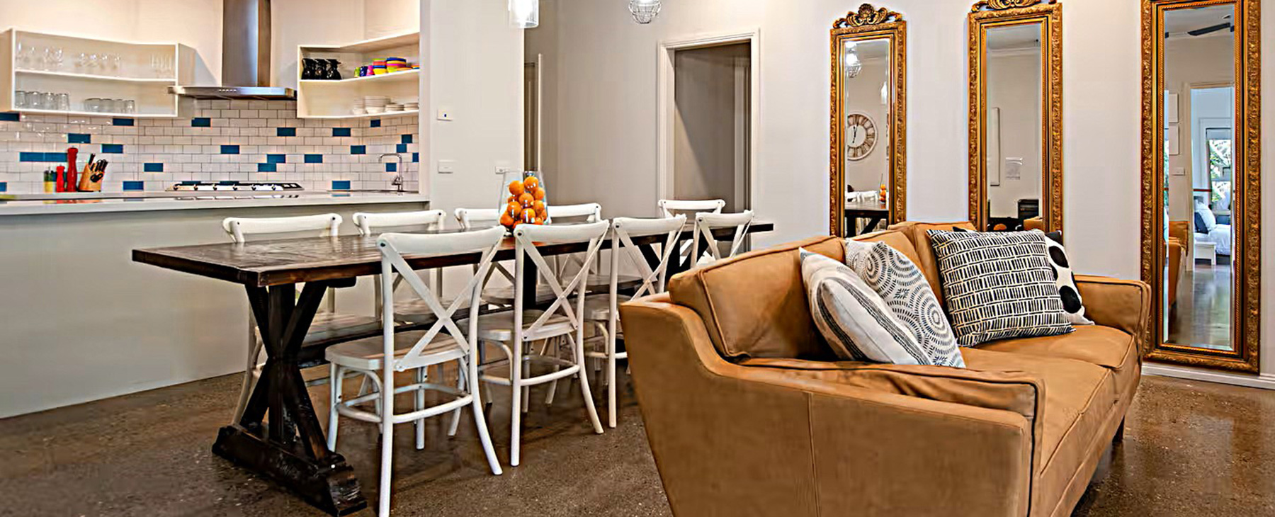 15a.--Open-plan-living-with-kitchen,-dining-and-living-all-together--Everyone-joins-in-the-fun.--Dining-and-seating-for-10-guests