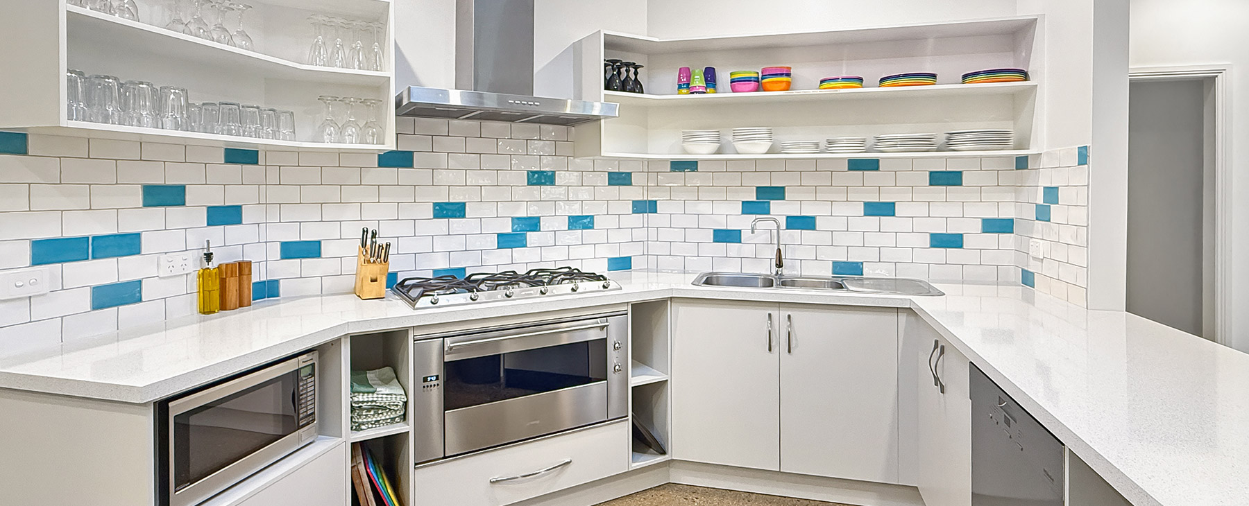 8-Fully-equipped-kitchen