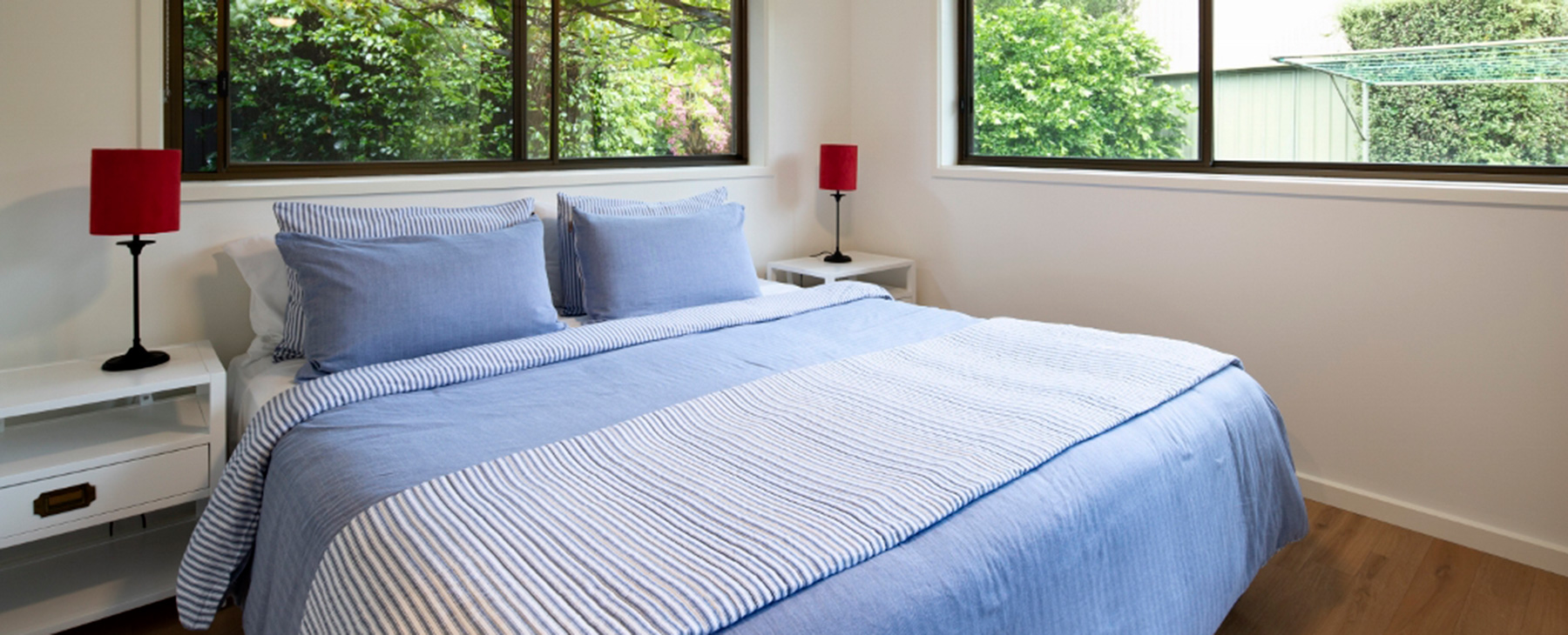 11-King-size-bed-with-superb-linen-provided