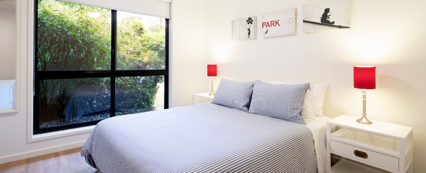 13-King-size-bed-in-second-bedroom.---Double-glazed-windows-to-garden-outlook