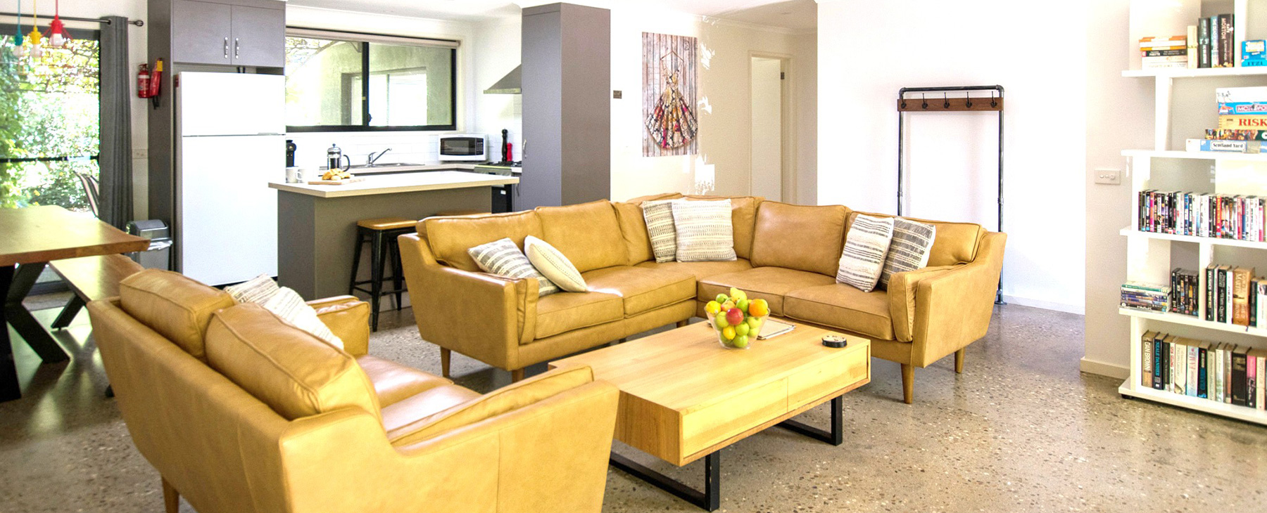 2a-Premium-quality-new-furniture-in-light-filled-open-plan-spaces